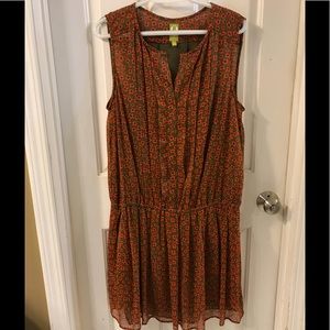 Sleeveless pleated dress or top